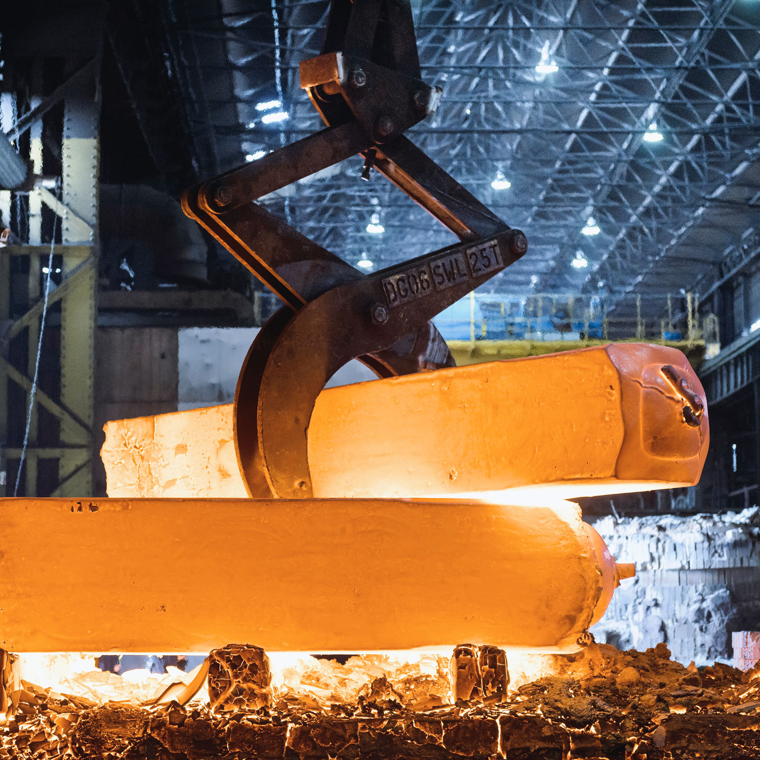 Consolidating European steel: Strategic responses to industry challenges